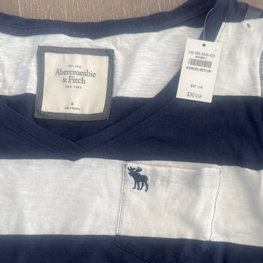 Abercrombie & Fitch Blue and White Striped Short Sleeve Tee - Picture 2 of 2